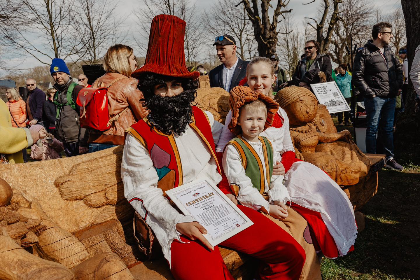 Lavička Rumcajsovy rodiny Jičín