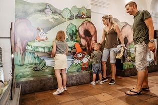 Jičín - rodina v galerii Rumcajsův svět