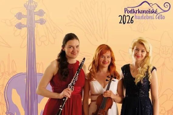 mucha trio